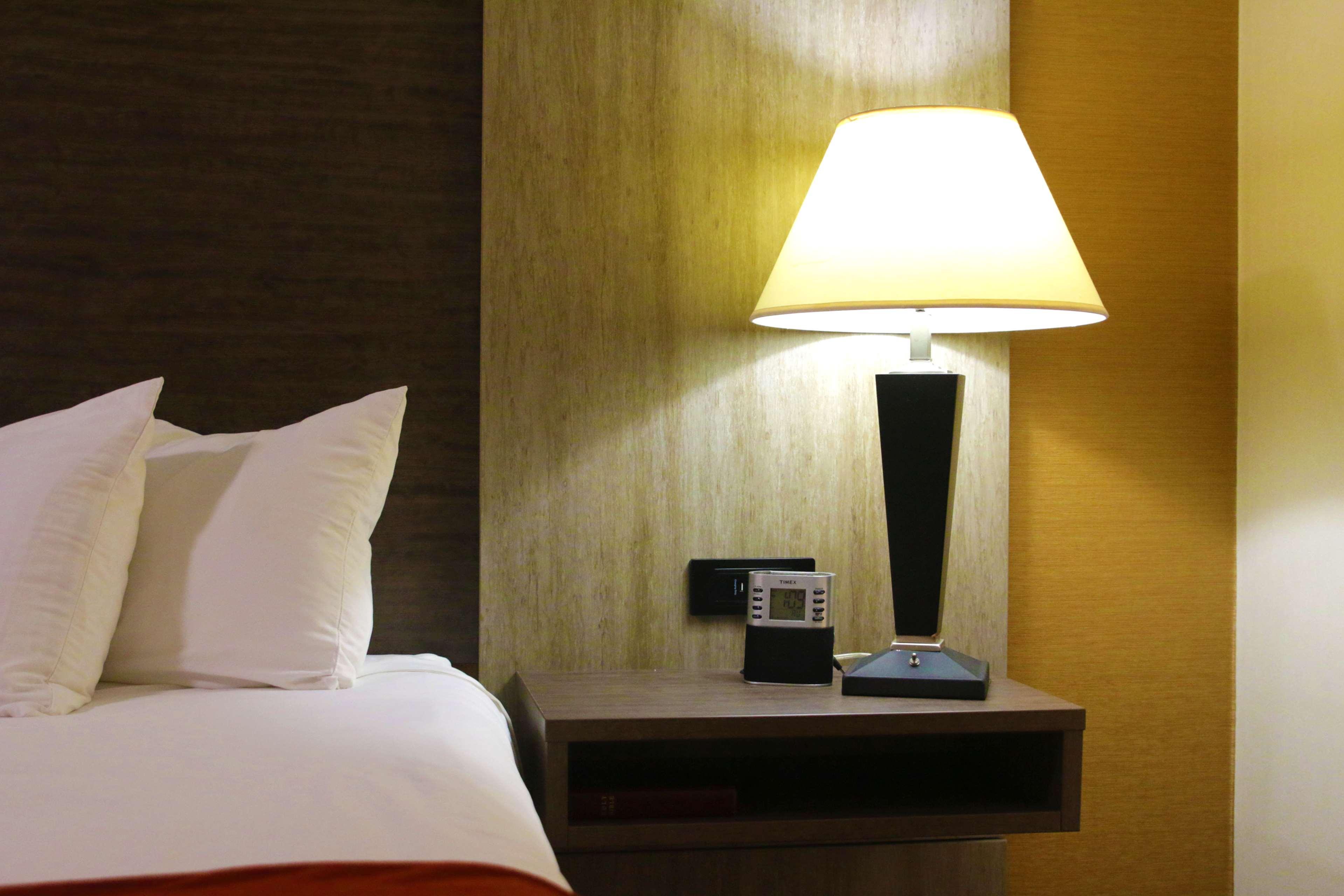 Best Western Galleria Inn & Suites Чийктоуага Екстериор снимка