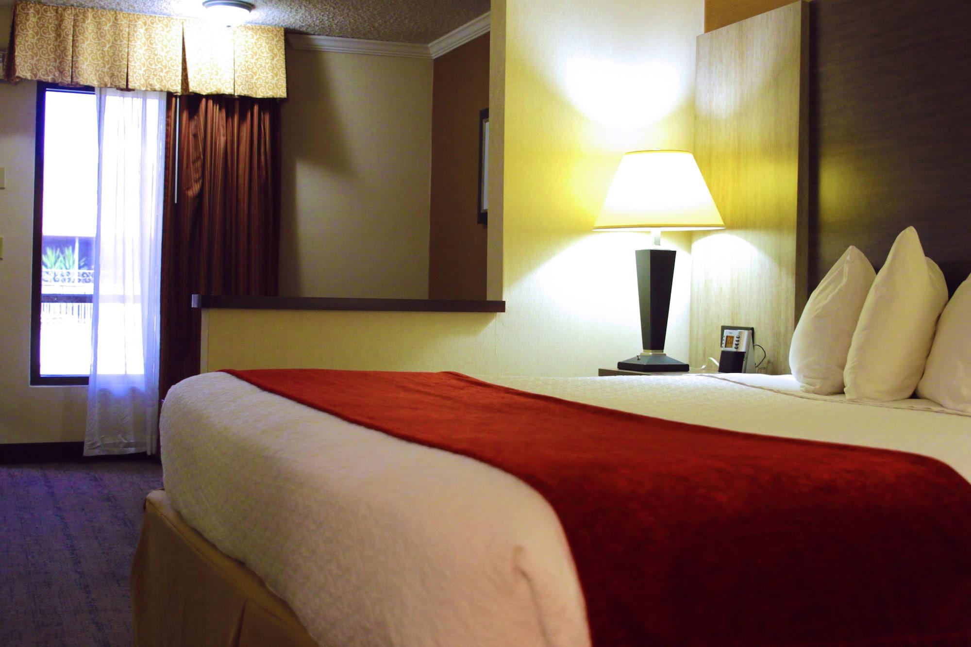 Best Western Galleria Inn & Suites Чийктоуага Екстериор снимка