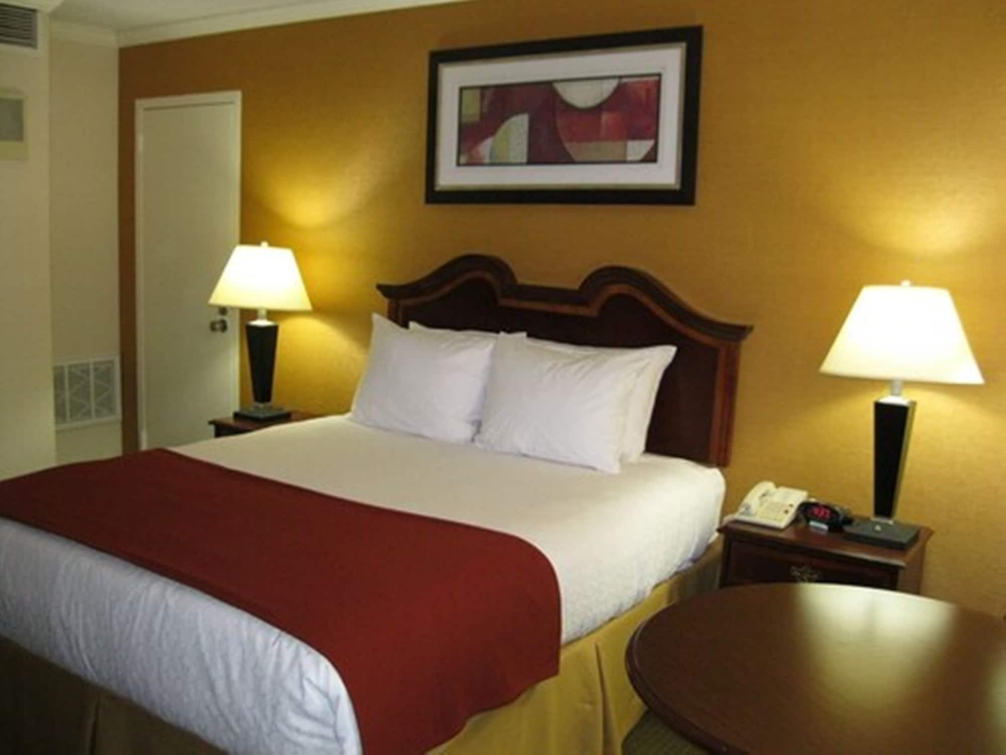 Best Western Galleria Inn & Suites Чийктоуага Екстериор снимка
